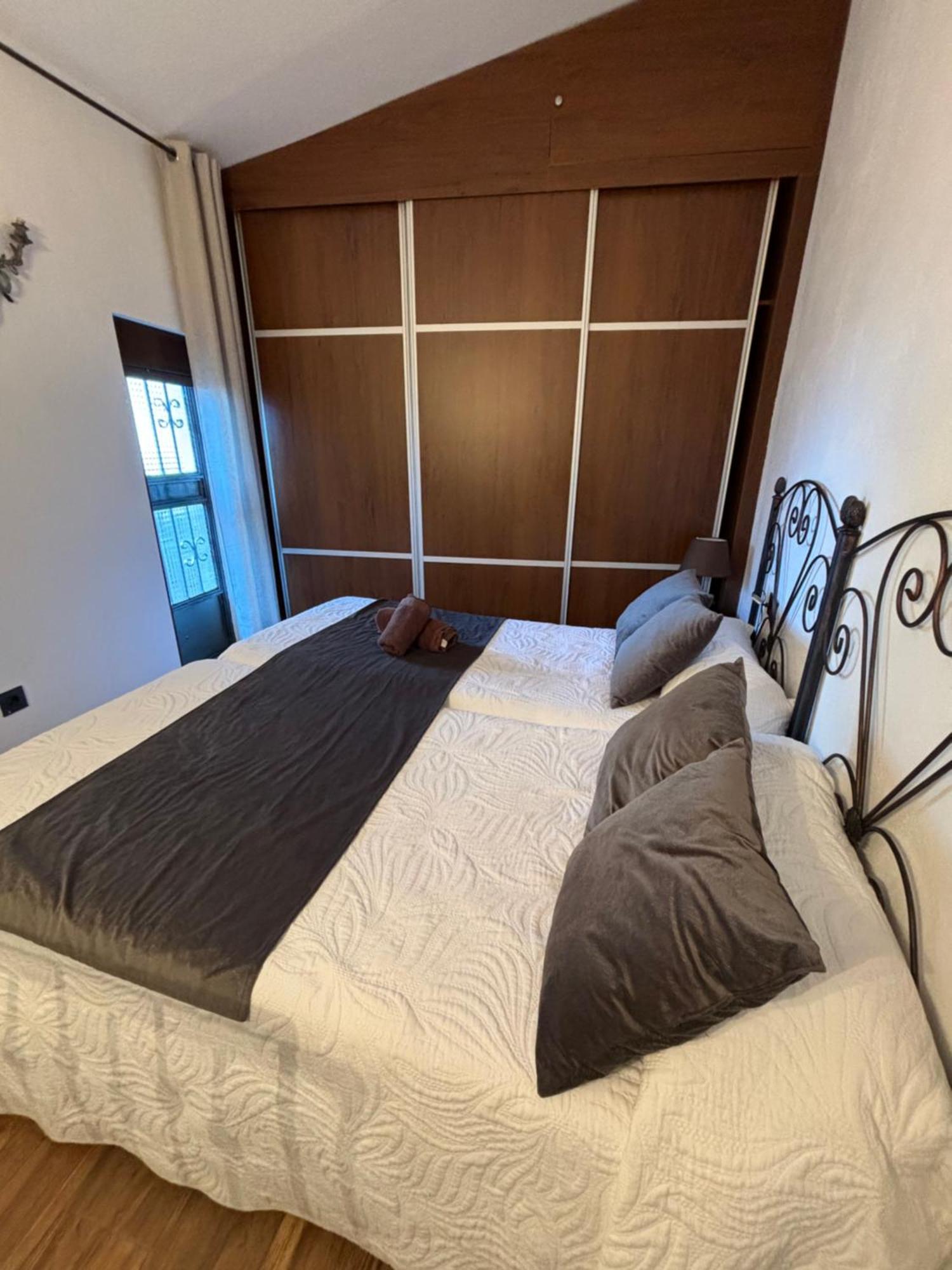 הוילה Iznatoraf Casa Pozo De La Nieve מראה חיצוני תמונה